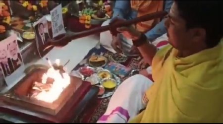 Hinduların Rusiya-Ukrayna məsələsinə görə keçirdiyi ritualdan GÖRÜNTÜLƏR