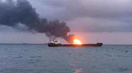 Odessa limanında yük gəmisi partladı - 4 nəfər itkin düşüb