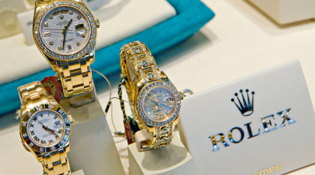 Rolex şirkəti də Rusiyaya ixracı dayandırdı