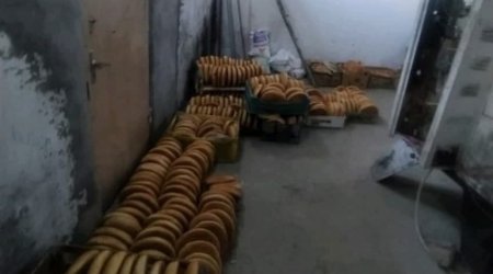 Bakıda çörək sexində nöqsanlar aşkarlandı: Duz döşəmədə saxlanılır…