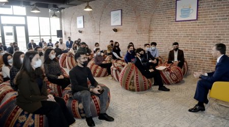 Nazirlə “Technest” Təqaüd proqramının tələbələri arasında görüşdən FOTOLAR