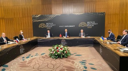 Türkiyə, Rusiya və Ukrayna XİN başçılarının görüşü başa çatdı - YENİLƏNİB - FOTO/VİDEO