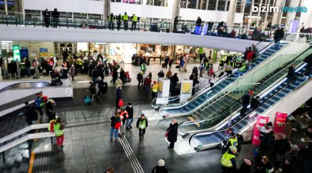 Qaçqın düşmüş ukraynalıların Varşava vağzalındakı acınacaqlı GÖRÜNTÜLƏRİ - ÖZƏL