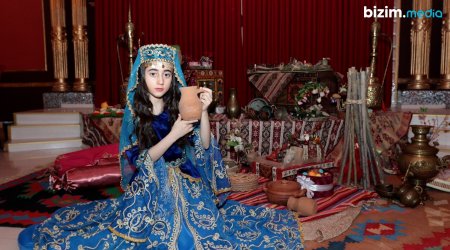 Rusdilli məktəbdə Novruz şənliyi - VİDEOREPORTAJ