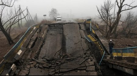 Rus qoşunları Kiyev vilayətindən geri çəkildi: Dağılan ŞƏHƏRLƏR, QƏSƏBƏLƏR...  - FOTO