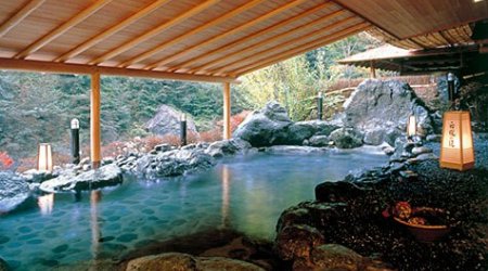 Dünyanın ən qədim hotelinin FOTOLARI  