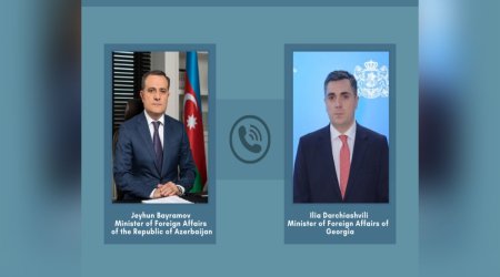 Ceyhun Bayramov gürcüstanlı həmkarını TƏBRİK ETDİ