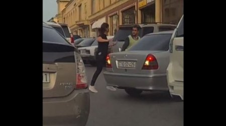 Azərbaycanda qadın sürücü 