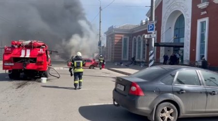 Rusiya Ukraynada vağzalı raket atəşinə tutdu, çox sayda ölən və yaralanan var - FOTO/VİDEO