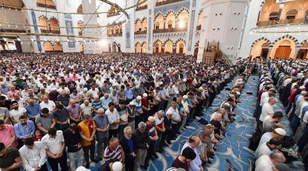 Azərbaycanda bayram namazının vaxtı açıqlandı - 2 fərqli saatda qılınacaq