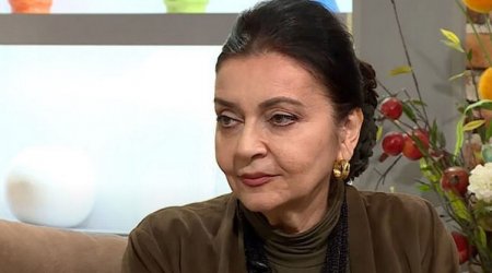 Anası alzheimer xəstəsi olan Həmidə Ömərova: “Hamı zəng edib təbrik edirdi, mən küçələrdə onu gəzirdim” - VİDEO