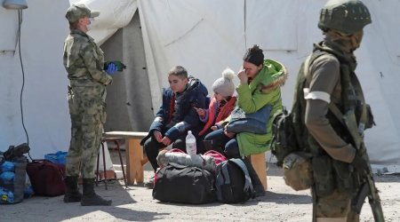 Ukraynada valideynləri həlak olan azərbaycanlı uşaqlar Bakıya gətirildi - RƏSMİ