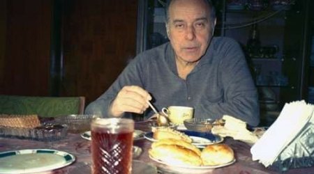 ABŞ-ın məşhur jurnalisti Heydər Əliyevin 1991-ci ildə çəkilən özəl fotosunu PAYLAŞDI  