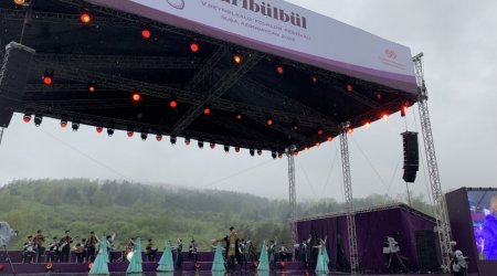 “Xarıbülbül” Festivalında bu gün hansı sənətçilər çıxış edib? – SİYAHI