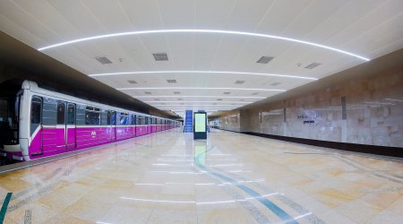 Bakı metrosunda daha bir problem - Qatarlar gecikir...