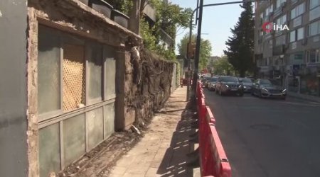 Məşhur restoranın divarı uçdu - KEÇMİŞ DİPLOMAT ÖLDÜ - VİDEO