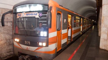 İrəvanda metro əməkdaşları vaqona yapışdırılan “Artsax” bayrağını cırdı – VİDEO