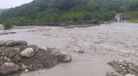 Qubada selin uçurduğu körpü bərpa olunacaq - FOTO