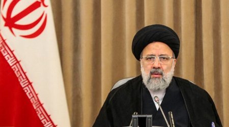 Rəisi: “İran Azərbaycanla qonşuluq münasibətlərinin genişlənməsinə səy göstərir”