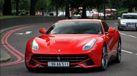 Bakıda AA seriyalı “Ferrari”nin sahibi cərimələndi