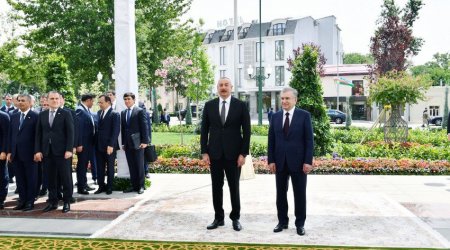 İlham Əliyev və Şavkat Mirziyoyev “Nurullaboy” saray kompleksi ilə tanış olublar - YENİLƏNİB - FOTO