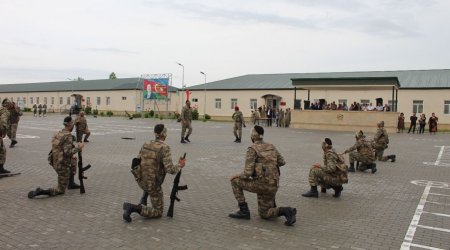 Hərbi hissədə Silahlı Qüvvələr Günü münasibəti ilə tədbir keçirildi - FOTO