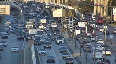 Paytaxtın bu küçələrində sıxlıq var