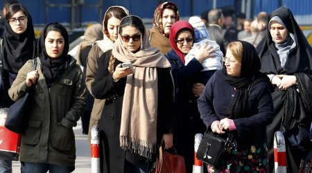 İranda qadınlara növbəti QADAĞA - “Dikdaban ayaqqabı geyinməyin”