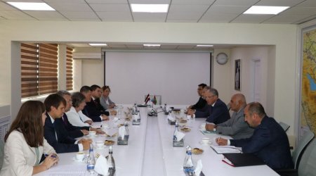 Muxtar Babayev latviyalı nazirlə müzakirələr apardı