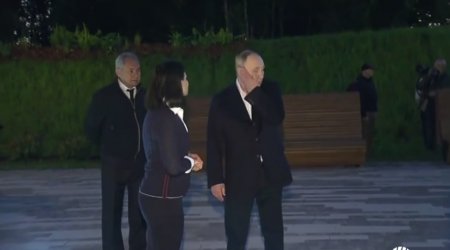 Putinin üzünü Şoyqunun qızı ilə gəzintidə ağcaqanad dişlədi – ANBAAN VİDEO