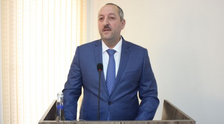 Həbsdə olan sabiq icra başçısı məhkəmədən bəraət istəyir