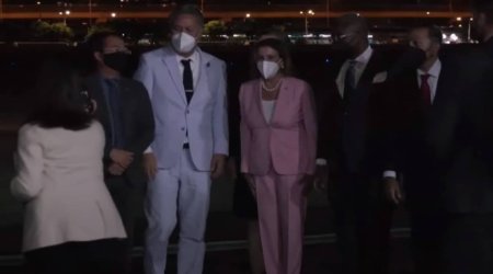 Pelosinin təyyarəsi Tayvana eniş etdi - VİDEO