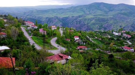 Şentop Laçınla bağlı Sahibə Qafarovanı təbrik etdi