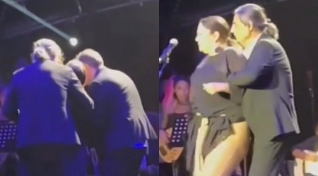 Məşhur müğənni konsertdə HUŞUNU İTİRDİ – VİDEO 