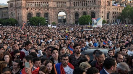 İrəvanda vəziyyət GƏRGİNLƏŞDİ – “Çıxış yolu haqqında heç kimdə konkret təsəvvür yoxdur”