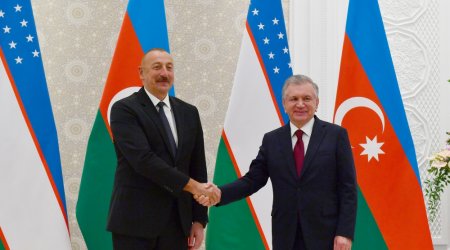 İlham Əliyev Səmərqənddə Şavkat Mirziyoyev ilə görüşüb - YENİLƏNİB - FOTO/VİDEO