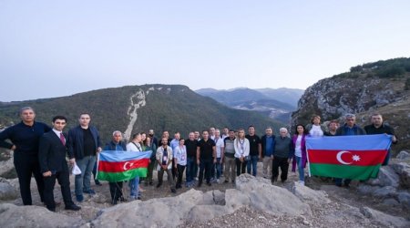 Beynəlxalq konfransın iştirakçıları Şuşanın görməli yerləri ilə tanış oldular - FOTO