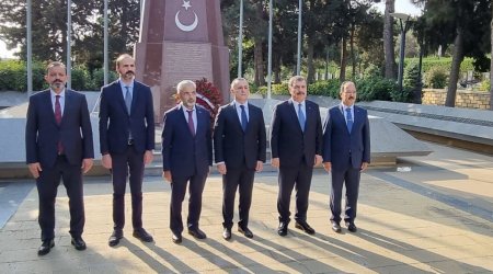 Türkiyənin səhiyyə naziri Azərbaycanda səfərdədir - FOTO