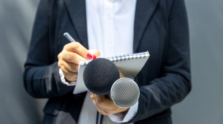 Jurnalist vəsiqələri 3 ildən bir yenilənəcək