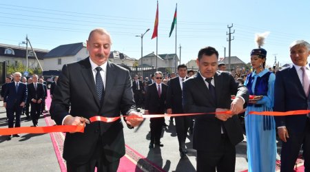 İlham Əliyev Bişkekdə Nizami Gəncəvi adına məktəbin açılışında iştirak edib - FOTO-VİDEO