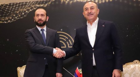 Çavuşoğlu erməni həmkarı ilə görüşə hazır olduğunu dedi