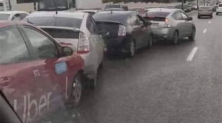 Paytaxtda taksi sürücüləri QƏZA TÖRƏTDİ – 4 “Prius