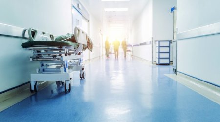 Gəncədə poliklinikanın tavanı çökdü - İşçilər və pasiyentlər təxliyə olundu