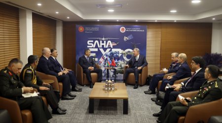 Azərbaycan və Türkiyə müdafiə nazirləri regional təhlükəsizliyi müzakirə etdilər - FOTO 