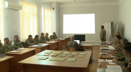 Azərbaycan hərbçilərinin komanda-qərargah təlimi keçirilir - FOTO