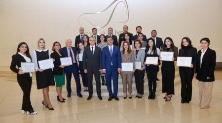 Mətbuat xidmətlərinin rəhbərləri üçün təşkil edilən master-klass yekunlaşıb