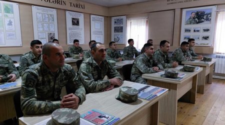 Azərbaycan Ordusunda ictimai-siyasi hazırlıq məşğələləri keçirilir - FOTO