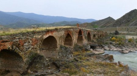 Amerikalı tədqiqatçılar Xudafərin körpüsündə oldular