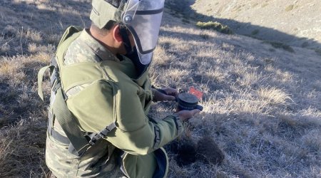 Rus sülhməramlılarının komandanı Sarıbabada mina sahəsinə baxdı – FOTO 