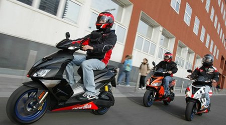 Azərbaycanda moped idarə etmək üçün sürücülük vəsiqəsi TƏLƏB OLUNACAQ